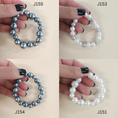 Load image into Gallery viewer, Faux pearl stretch bracelets.