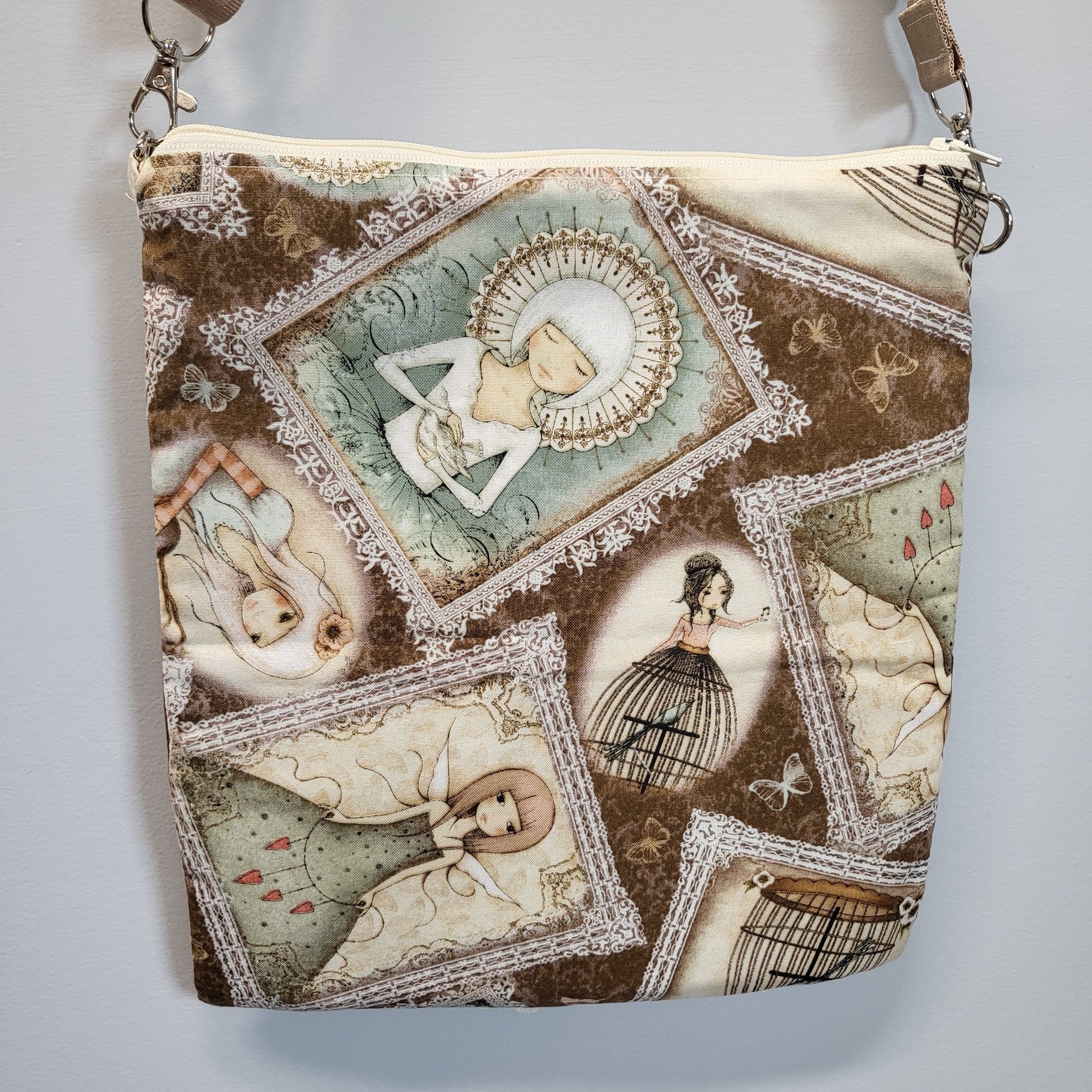 Back of the musical lady purse featuring other ladies and fairies.