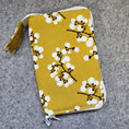 Load image into Gallery viewer, Cotton stitch marker organizer case.