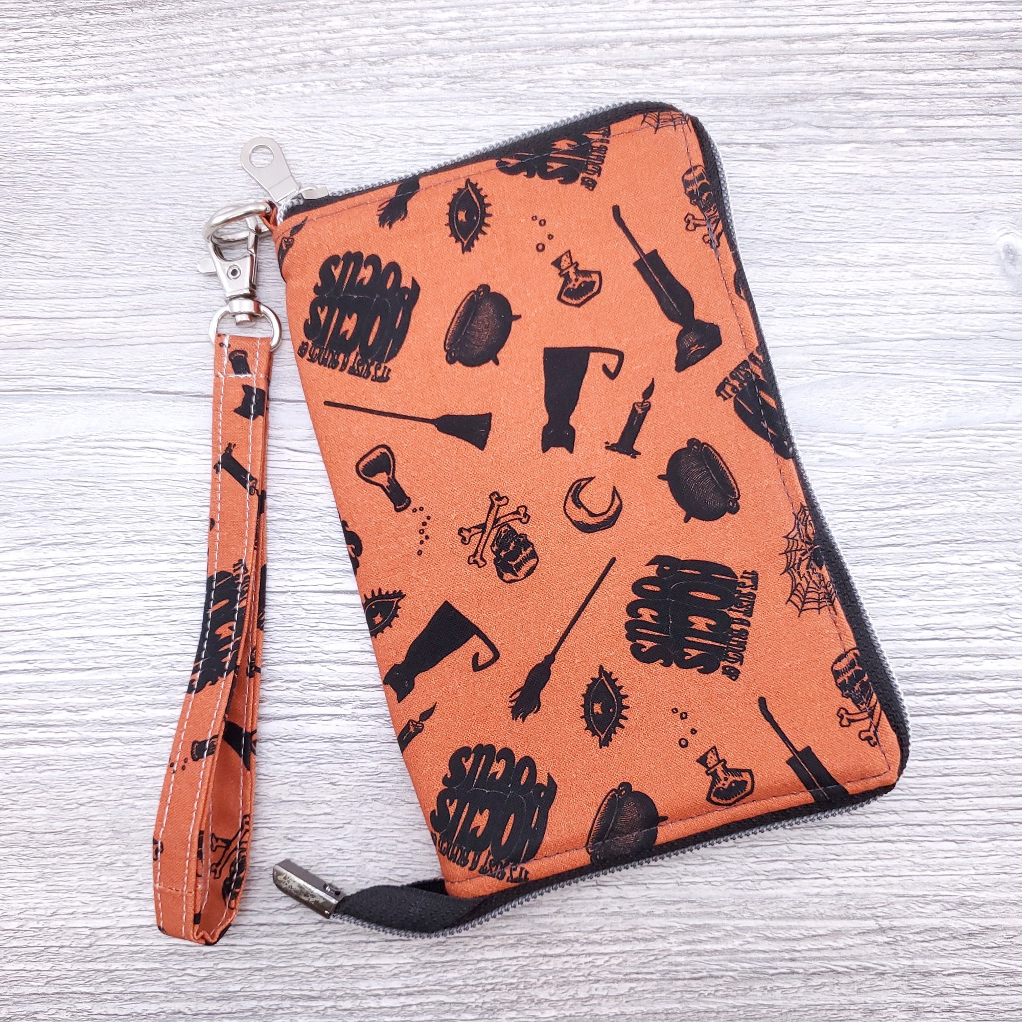 Deluxe stitch marker organizer hocus pocus.