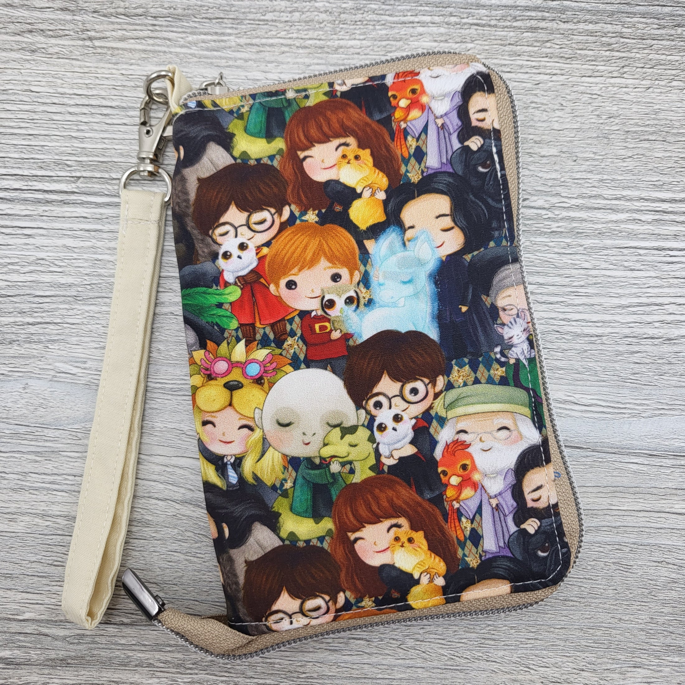 Deluxe stitch marker organizer magical world.