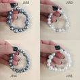 Load image into Gallery viewer, Faux pearl stretch bracelets.
