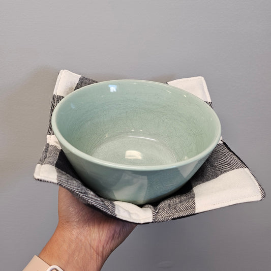 Black and white plaid bowl cozy.