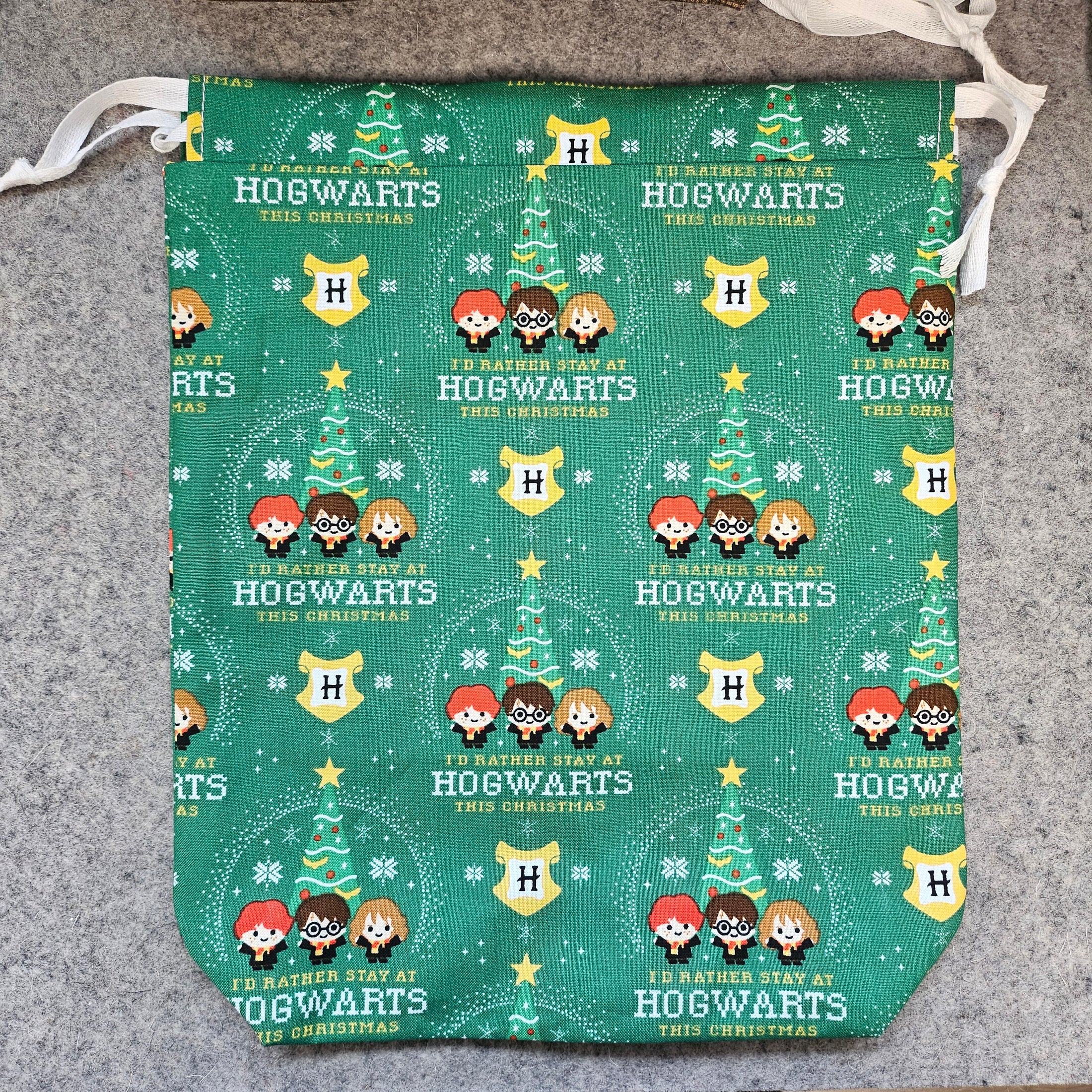 I would rather stay at Hogwarts this Christmas gift bag.