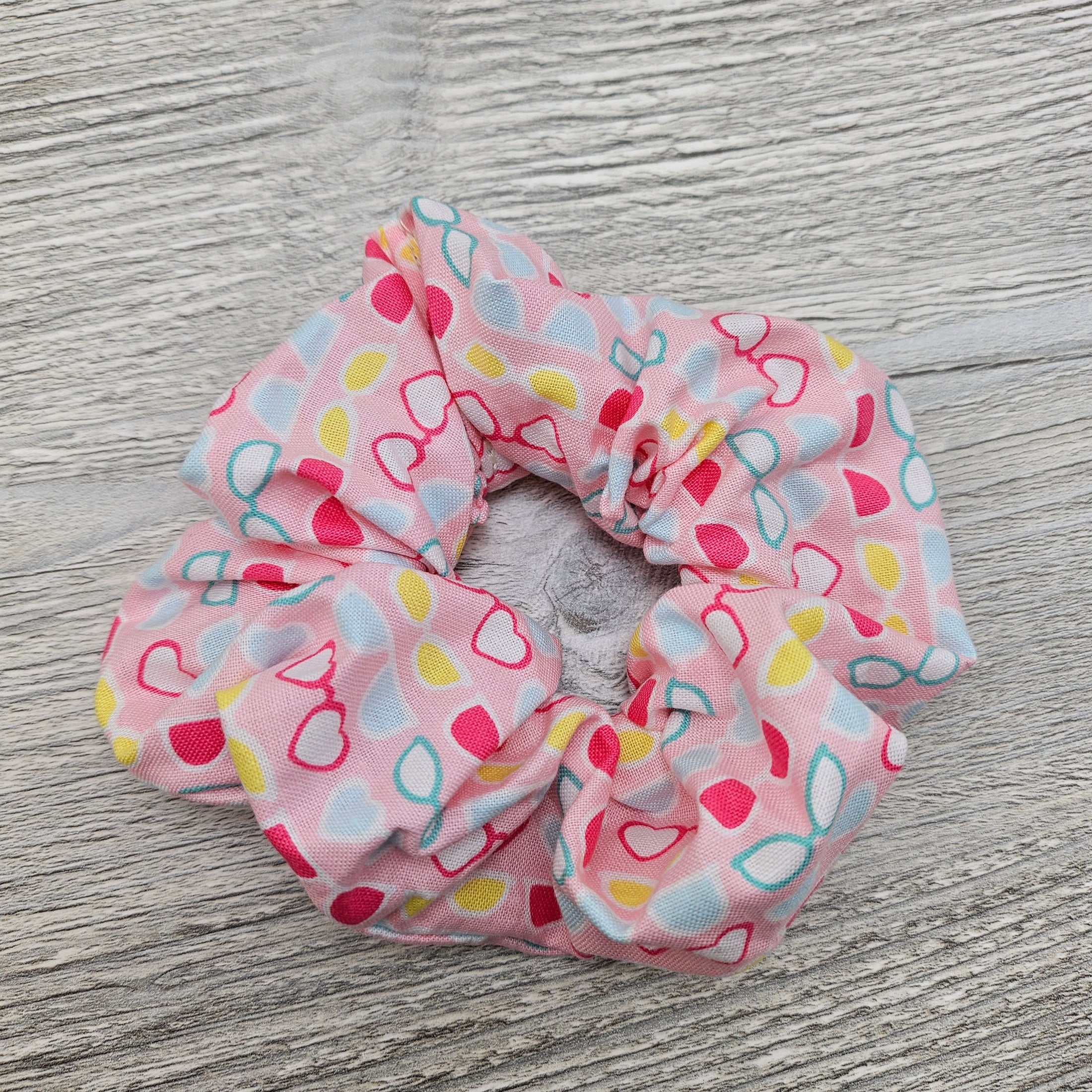 Retro shades scrunchie. 