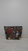 Load and play video in Gallery viewer, Video of labyrinth inspired wedge storage pouch.
