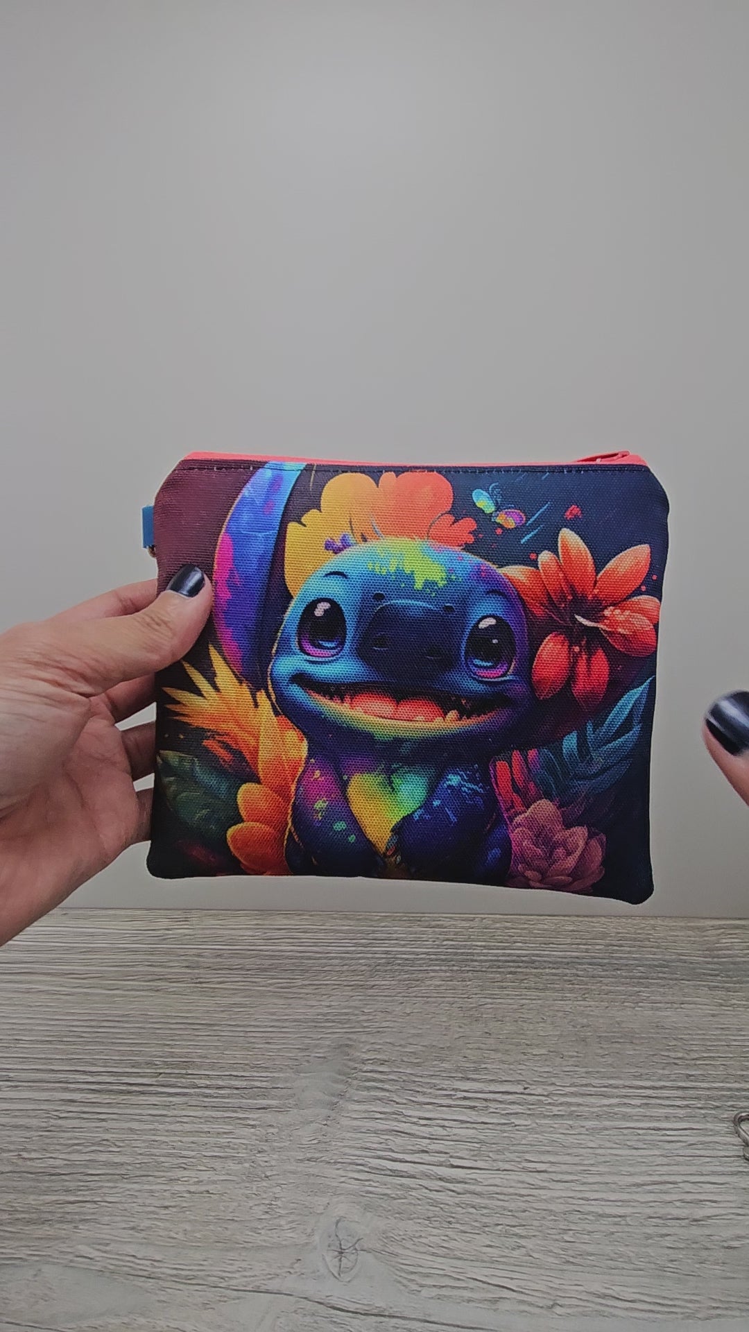 Video of the alien stitch zipper wallet. 