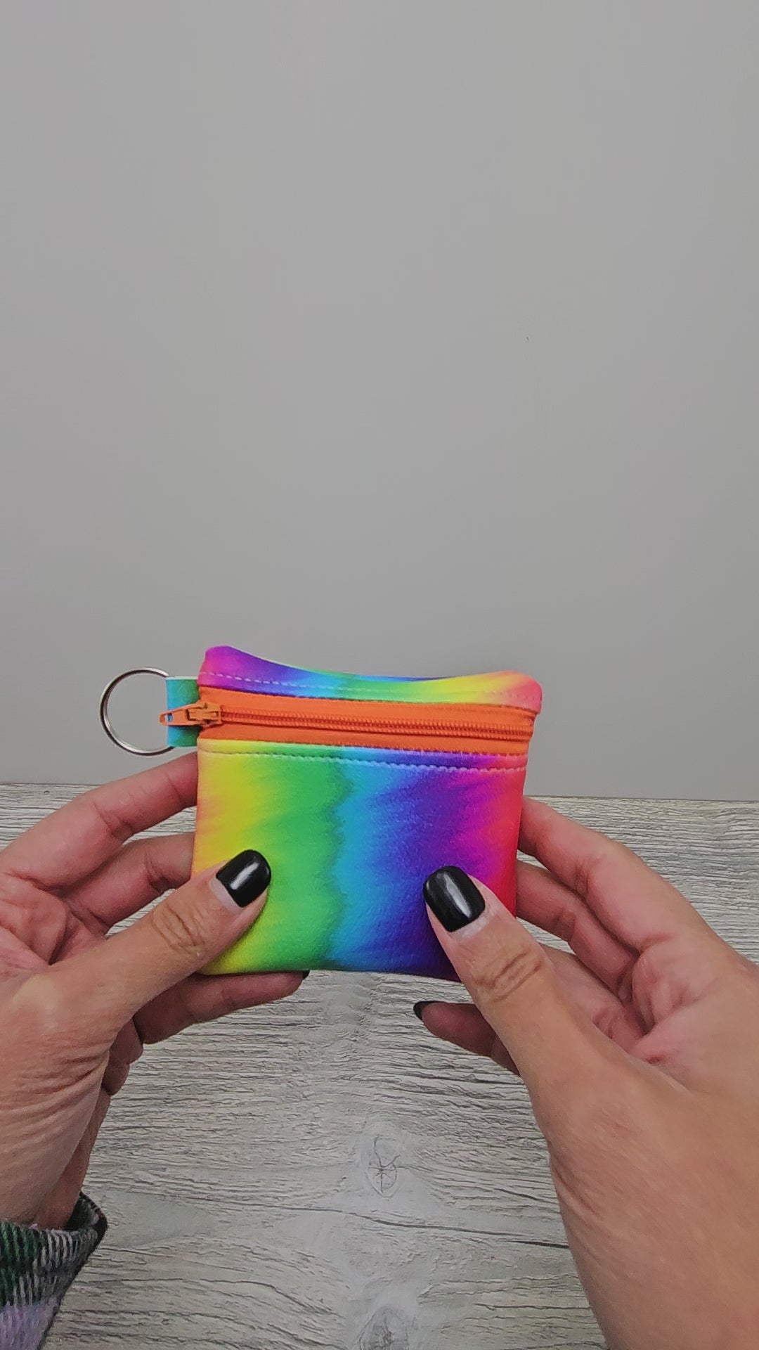 Video of the mini rainbow zipper pouch.