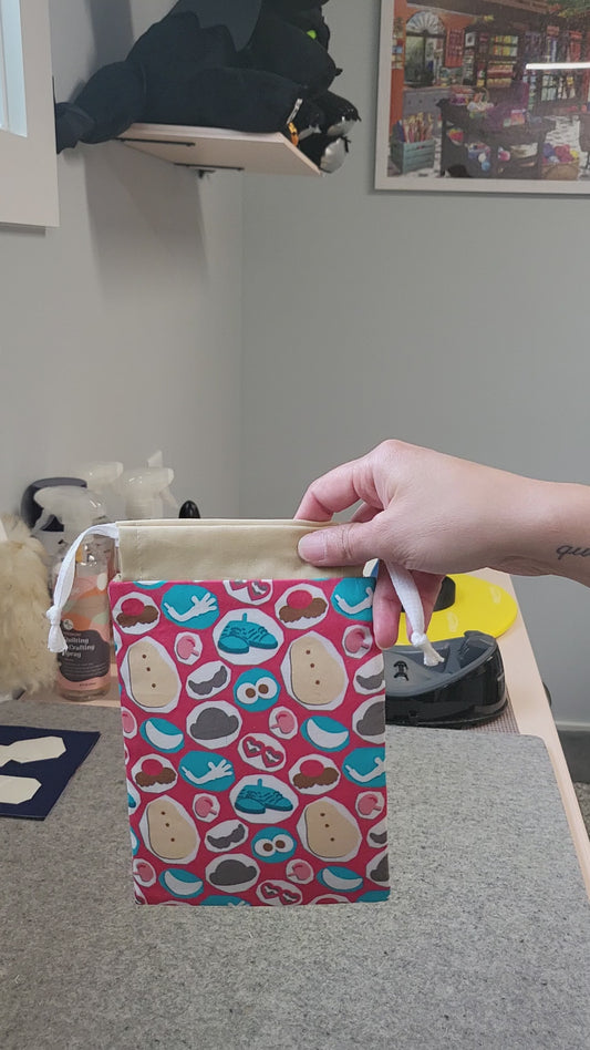 Video of Mr. Potato Head small drawstring bag.