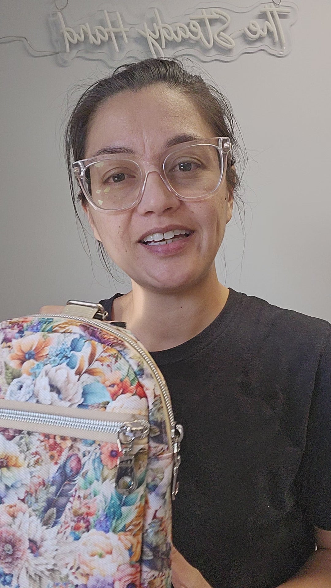 Video of the fall floral sling bag from thesteadyhandshop.com.